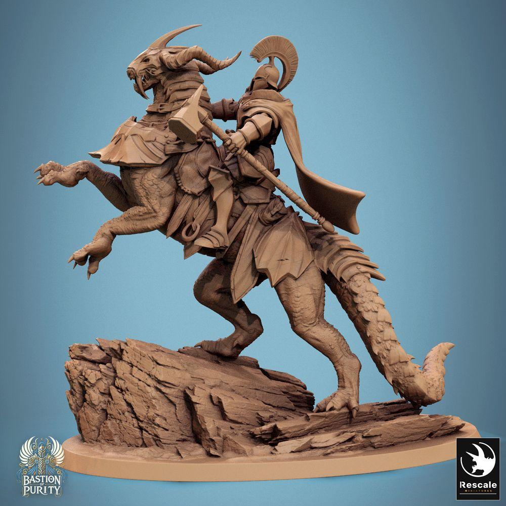 Productfoto Tabletop 28mm Lord of the Print (LotP) 0: Tabletop Miniatuur: Drakenrijder / Sauriërrijder - gepantserde ridder-paladijn met strijdhamer op monsterlijk rijdier, cavalerie-held, baas-model (24_09_I5)