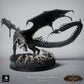 Productfoto Tabletop 28mm Lord of the Print (LotP) 5: Tabletop Fantasy miniatuursset: Black Dragon Hunt - Zwarte Draak met jachthonden op scenische rotsbasis (26_03_A1)