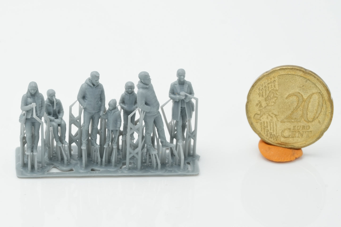 Diorama modelbouw productfoto 0: Passanten figuren set 3 - 7 figuren (h0_30)