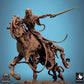 Productfoto Tabletop 28mm Lord of the Print (LotP) 0: Tabletop Miniatuur: Donkere Ridder te Paard, Dodenridder met Langzwaard, Ondode Cavalerie op Schreckensross in Stormaanval (24_10_C1)