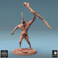 Productfoto Tabletop 28mm Lord of the Print (LotP) 0: Fantasy Figuur: Demonenkind / Chaosbeest, Afschuw, Berserker met Bottenknuppel in Overhead-slaghouding, Baasmonster voor Skirmish, Wargame en Dungeon-Crawl (24_08_F18)