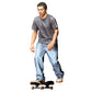 Diorama Modellbau Produktfoto 4: Stehende Figur: Skateboarder in dynamischer Haltung auf Skateboard (Ref. Nr. 530)