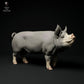 Productfoto dierenfiguur Animal Den Miniatures 2: boerderijdierenfiguur: Berkshire-beer (24_01_64)
