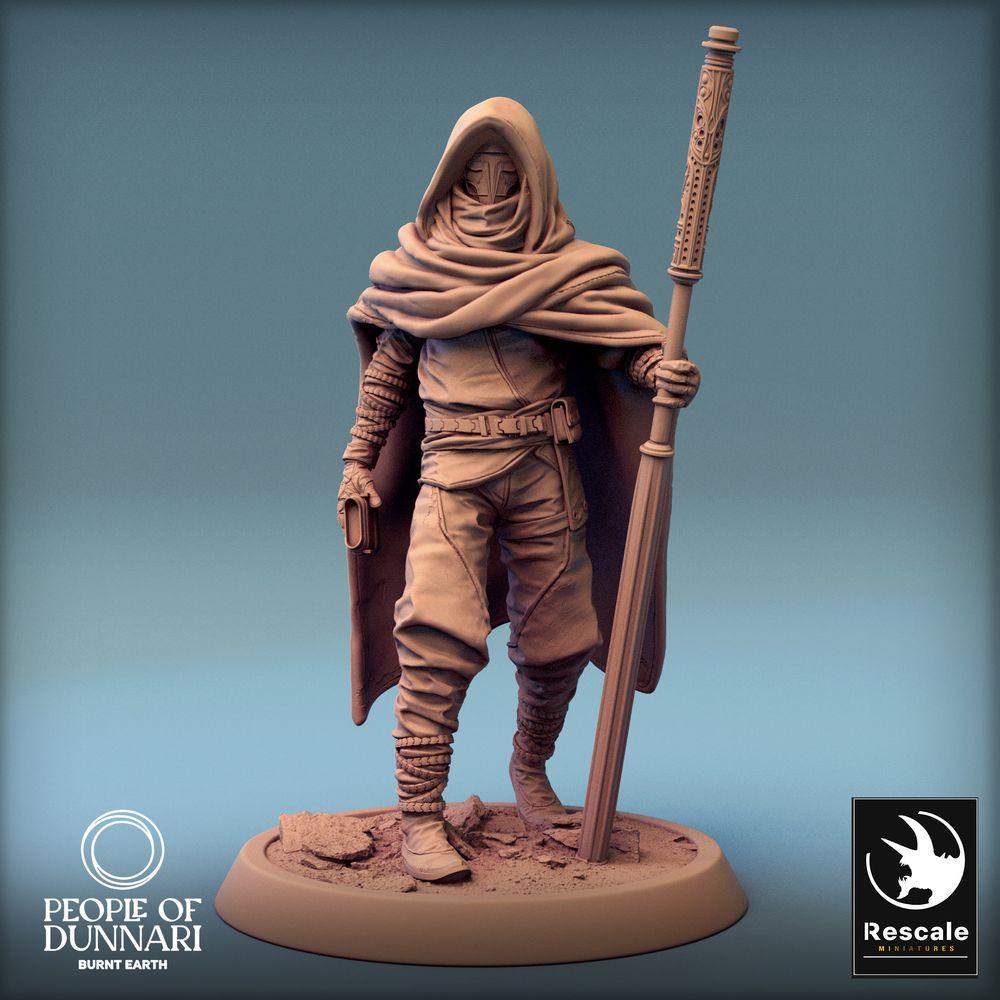 Productfoto Tabletop 28mm Lord of the Print (LotP) 0: Tabletop Miniatuur: Woestijnmagier Sandweaver, Nomaden-mysticus met staf en ritueelboek, Orakel/Runenpriester (24_03_H5)