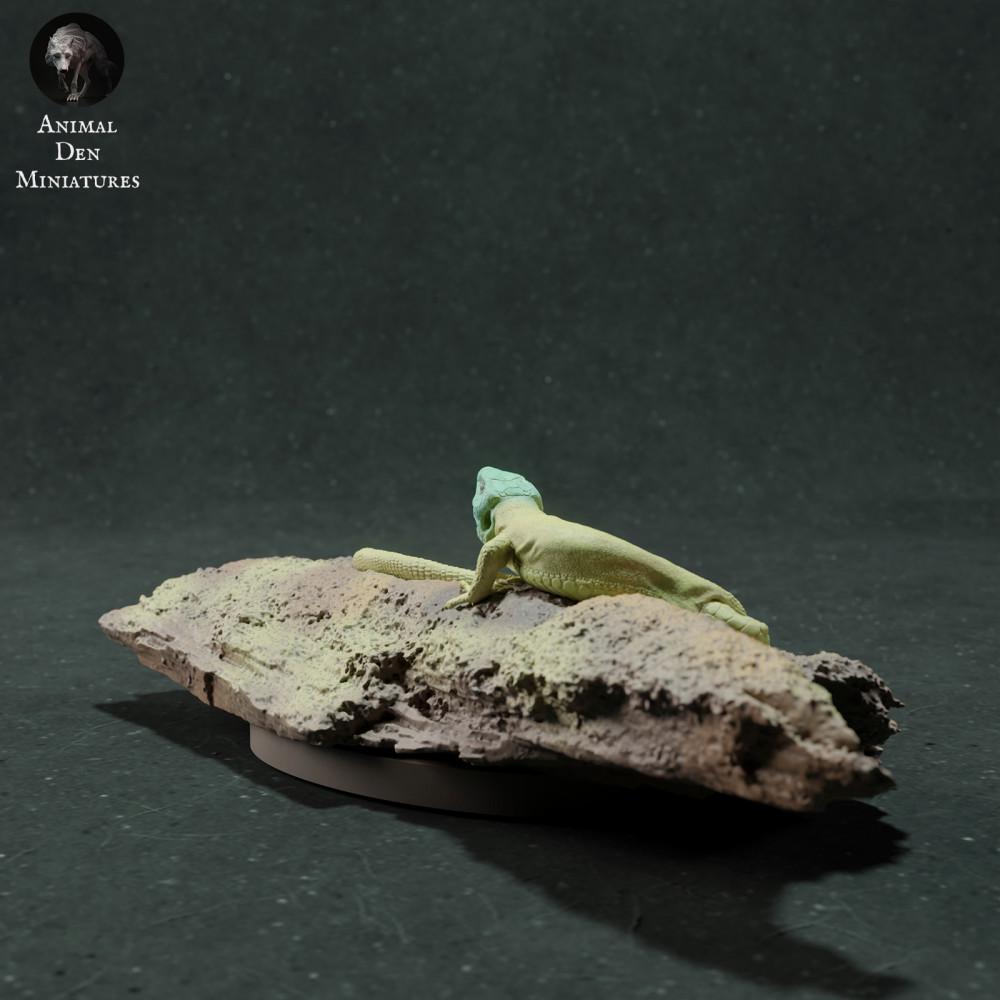 Productfoto dierenfiguur Animal Den Miniatures 2: reptielen dierenfiguur: smaragdhagedis (22_11_13)