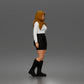Diorama Modellbau Produktfoto 1: Stehende Figur: Frau mit Hemdbluse, Minirock & kniehohen Stiefeln (a197)