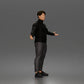 Diorama Modellbau Produktfoto 1: Stehende Figur: Präsentierender Mann mit Rollkragenpullover und offenen Armen (a190)