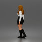 Diorama Modellbau Produktfoto 2: Stehende Figur: Frau mit Hemdbluse, Minirock & kniehohen Stiefeln (a197)