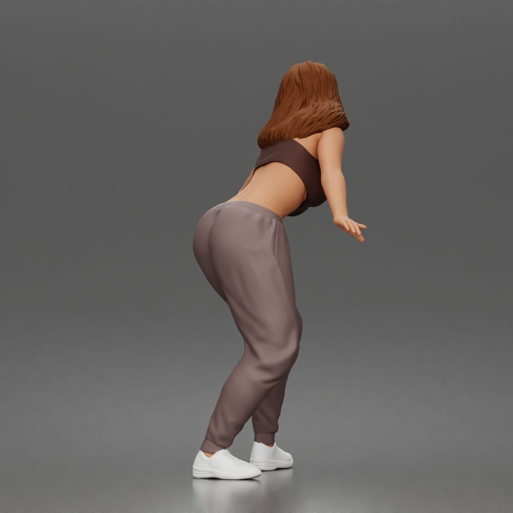 Diorama-modelbouw productfoto 2: Staande figuur: skater in balanshouding met crop-top, joggingbroek & sneakers (a171)