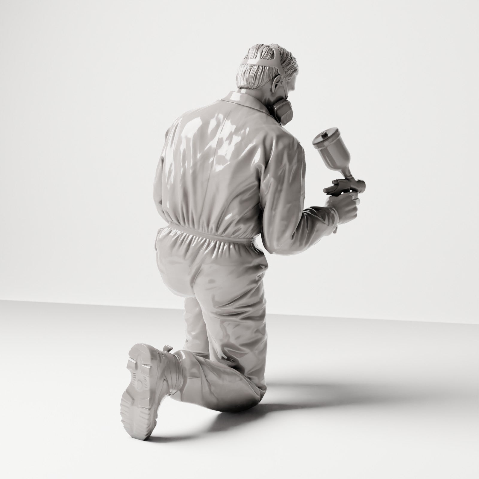 Kniende Figur: Autolackierer im Schutzanzug mit Atemschutz & Spritzpistole (Ref. Nr. 488) - vollständige Studioansicht 4
