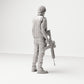 Stehende Figur: Mann mit ärmelloser Weste & Gewehr (Ref. Nr. 492) - vollständige Studioansicht 4