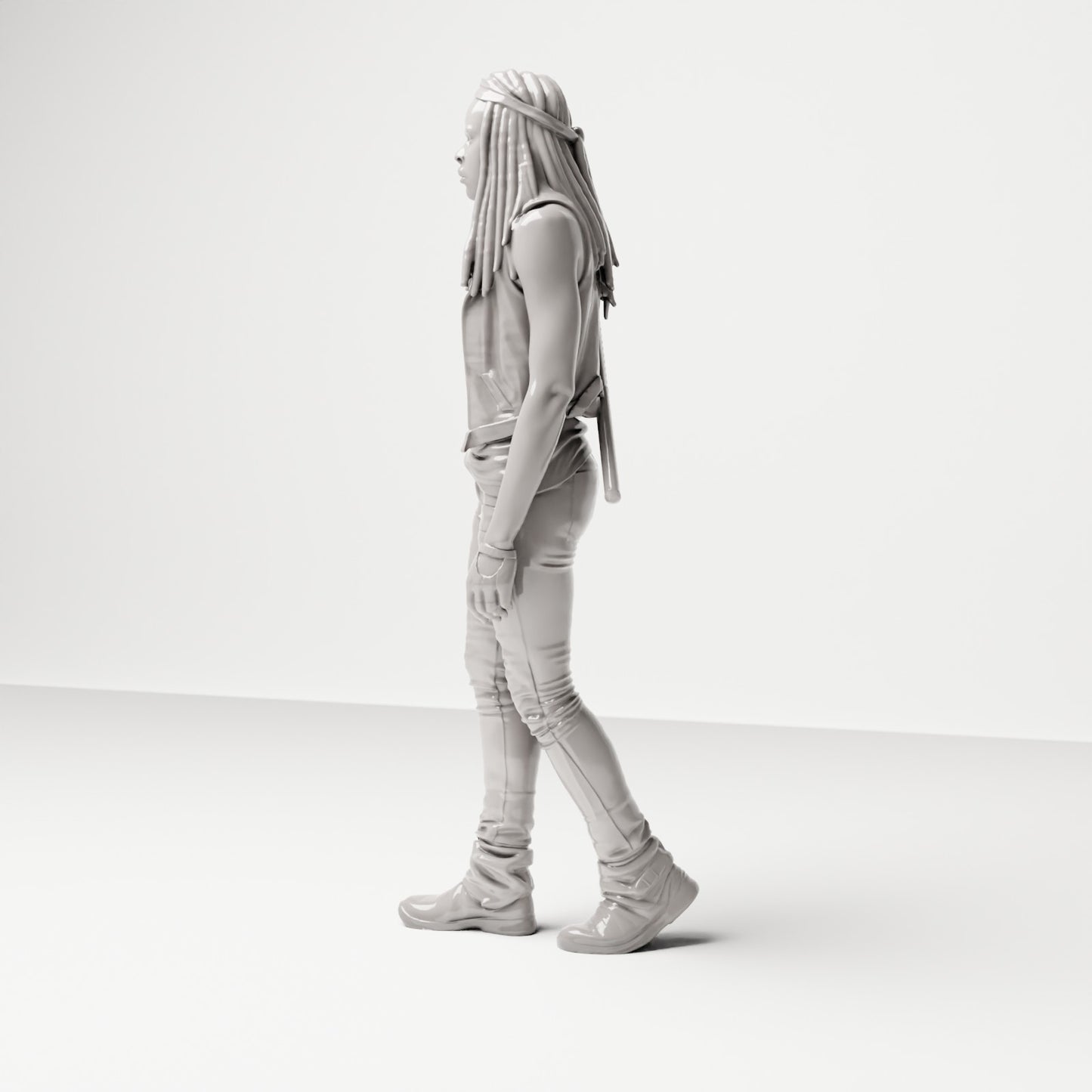 Stehende Figur: Schwertkämpferin mit Weste, Hose und Schwert auf dem Rücken (Ref. Nr. 493) - vollständige Studioansicht 3